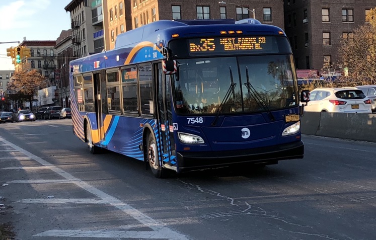 Miles de multas equivocadas emiten cámaras instaladas en autobuses NYC; dominicanos afectados