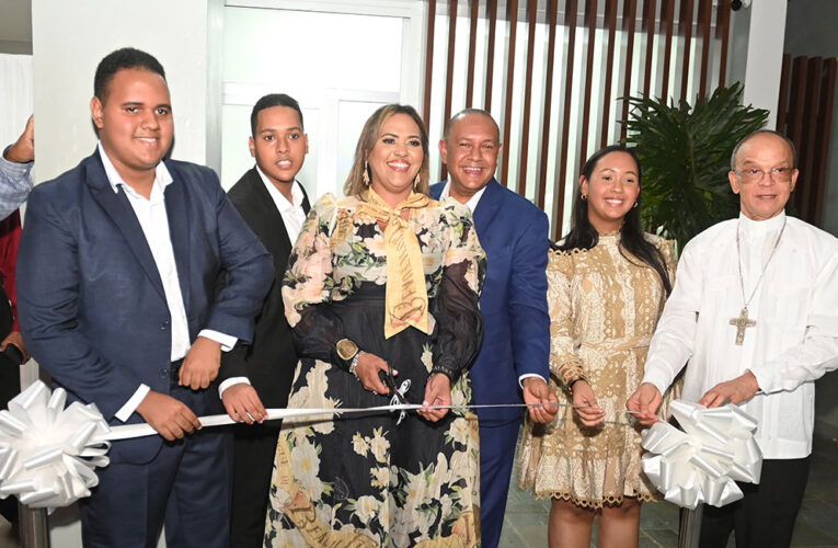 Dra. Rosanna Mercado inaugura su Centro Odontológico Integral: Un sueño hecho realidad